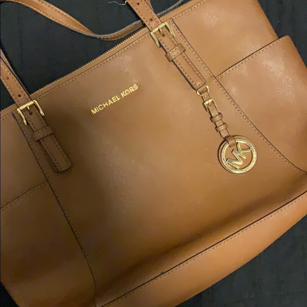 Jet Set Medium Tote